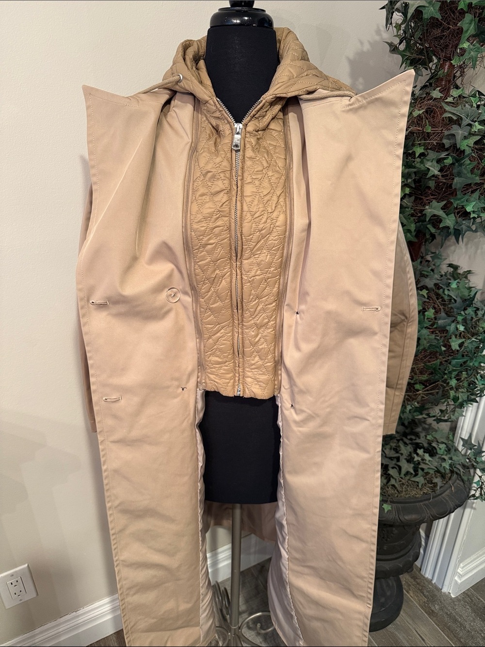 Avec Les Filles Hooded Belted Water Resistant Rain Coat in Khaki Size Small NWOT - Picture 2 of 6